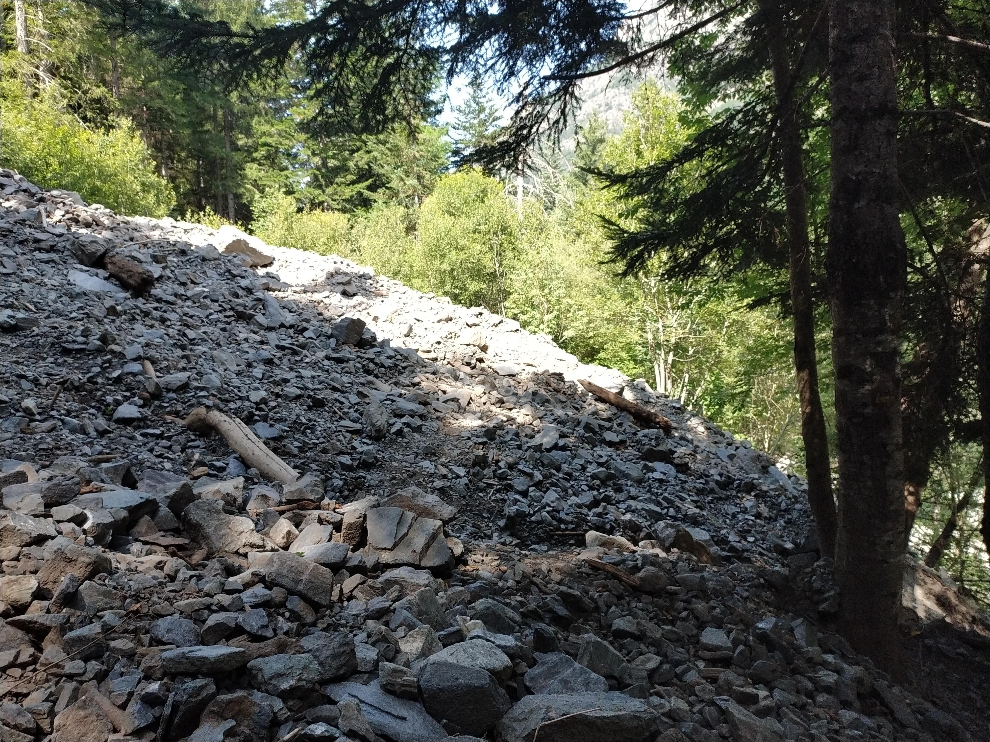 Le chemin du canal à Valjouffrey est praticable